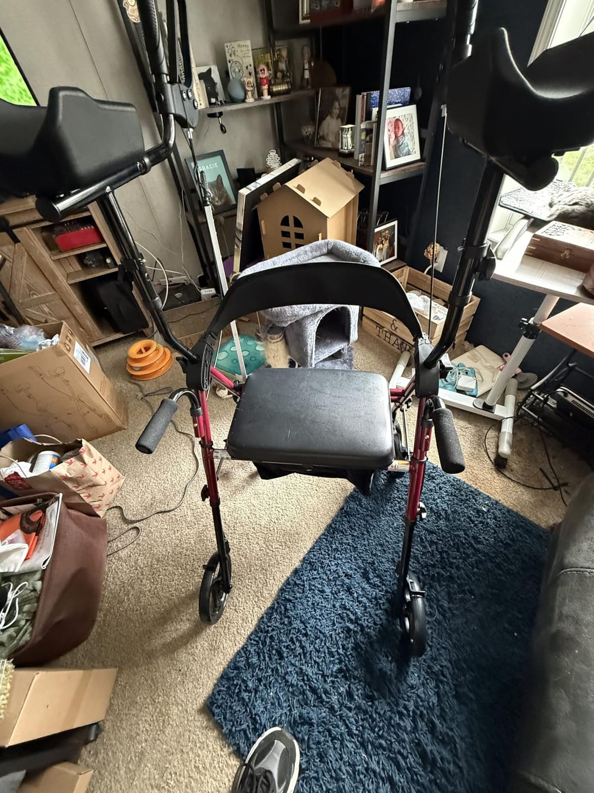 HOMLAND Upright Walker with Seat for Seniors, Adjustable Padded Armsupport customer photo 1