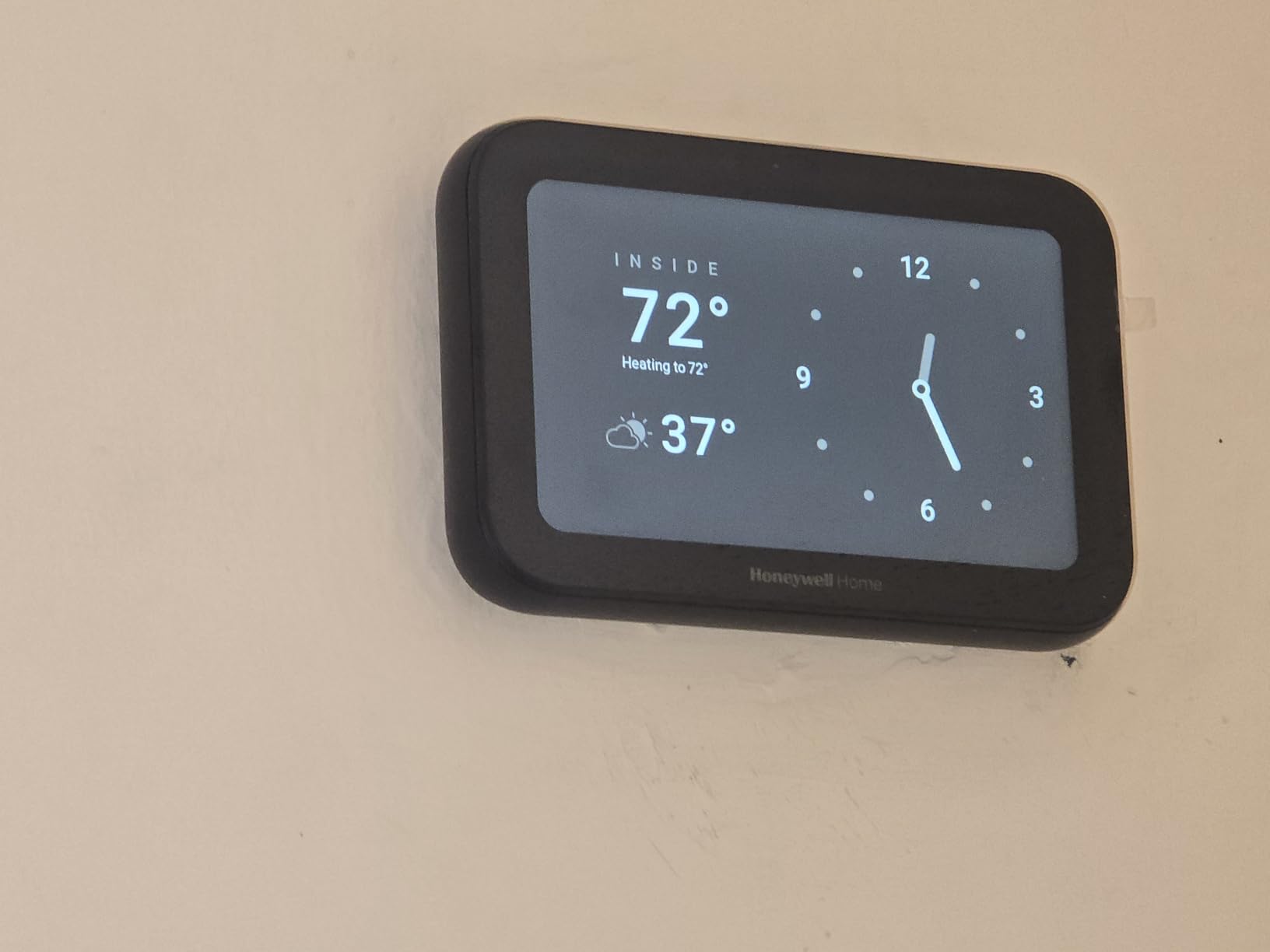 Honeywell Home X8S Premium Smart Wi-Fi Thermostat, Black customer photo 2