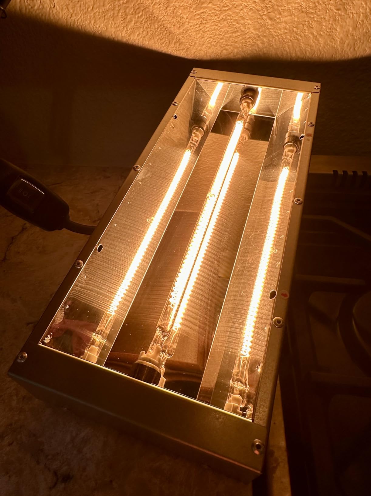 Chicken Coop Heater for Winter, Heat Lamp for Chickens 600W, Chicken Heater for Coop with 2 Heating Settings, for Poultry, Dogs, Pets, Birds, Animals customer photo 1