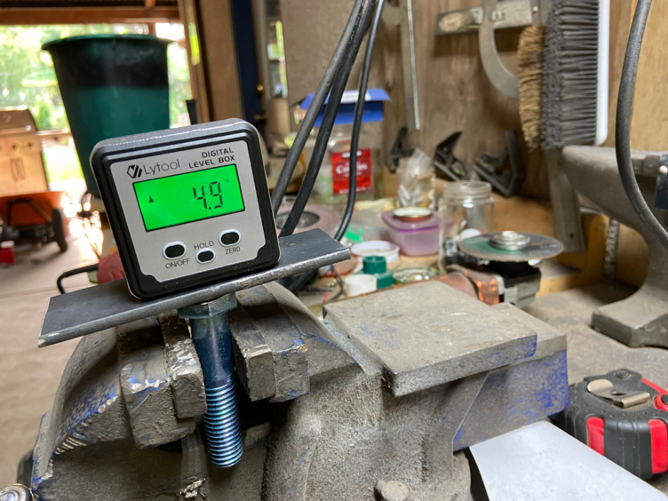 Digital Angle Finder with Dual Laser Magnetic Rechargeable Inclinometer customer photo 2