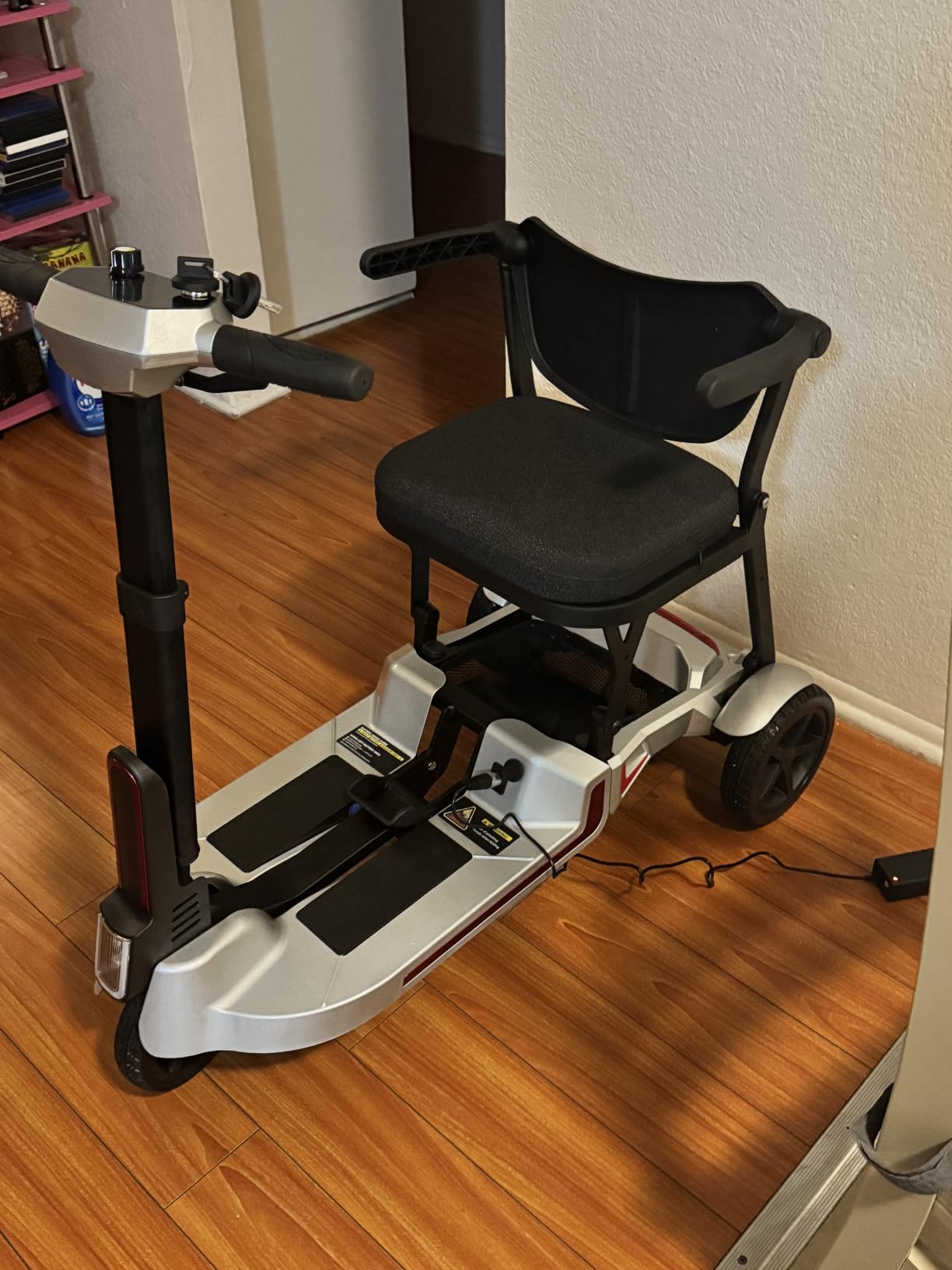 Light Weight Mobility Scooter for Adults, 3 Wheel Mobility Scooter customer photo 1