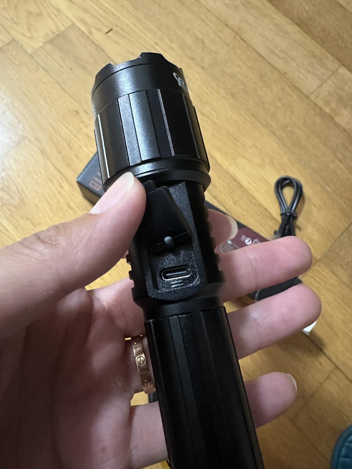 Relybo LED Flashlight Rechargeable 100000 High Lumens,12H & Long Range customer photo 2