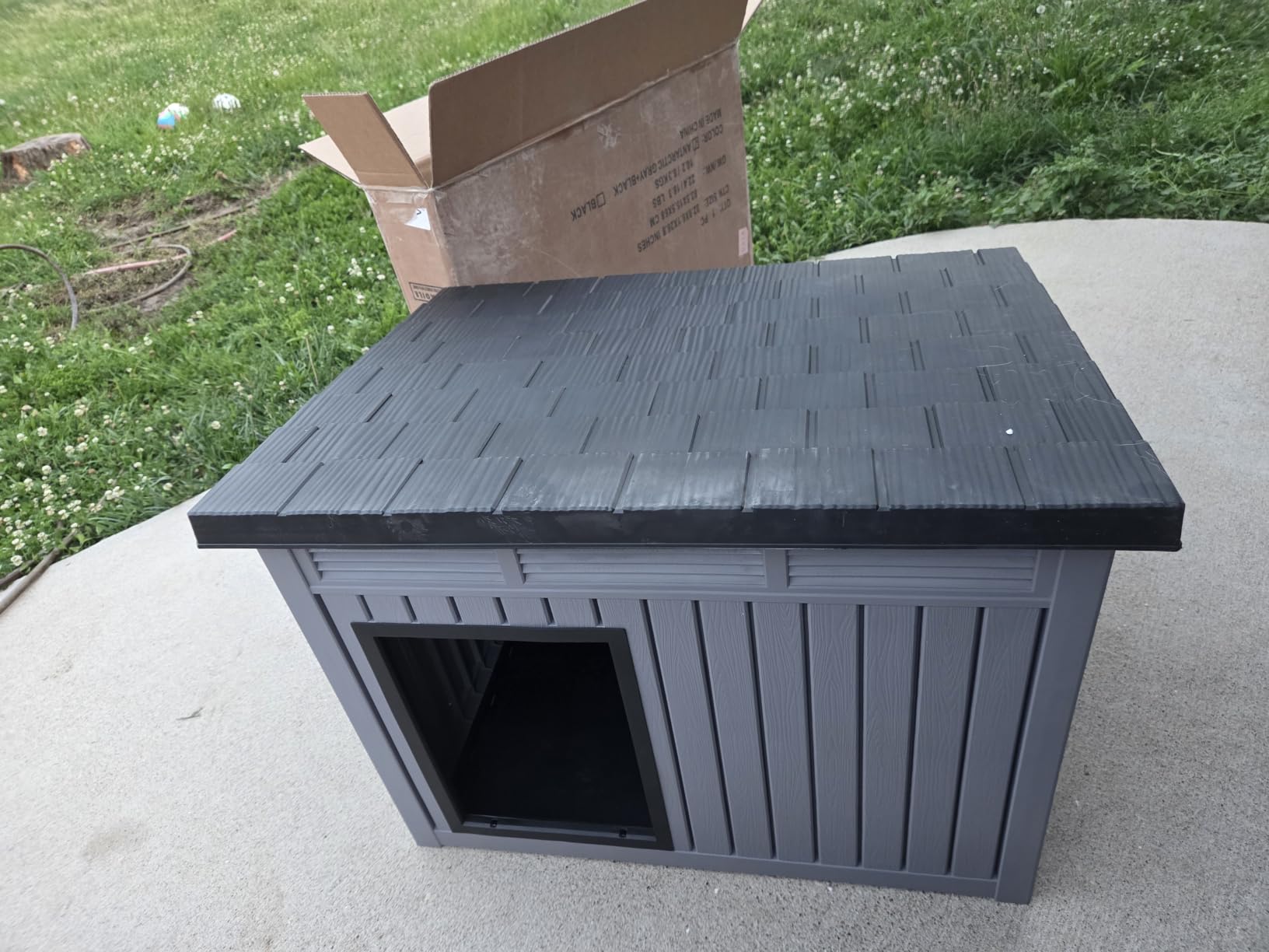 Duck Coop with Hydraulic Air Rod, Resin Duck House, Black customer photo 2
